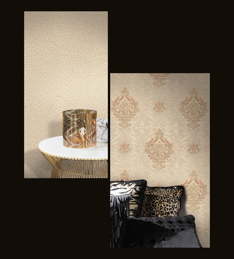 besonders exklusive Tapeten beige gold vom Designer Roberto Cavalli aus Italien im Wohnzimmer