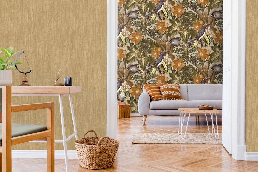 Tapete Blumen braun im Wohnzimmer aus der Hohenberger Tapeten Manufaktur in Deutschland